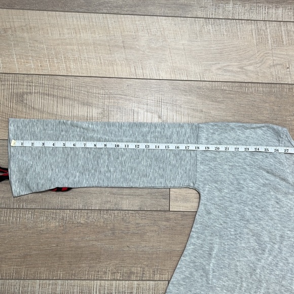 Halogen Heather Gray Bell Sleeve Sweater with Black and Red Ties at Sleeve SZ S - Picture 9 of 10
